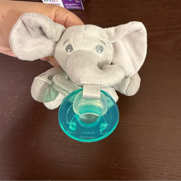 Philips Avent Elephant Pacifier Holder - Picture 6 of 8
